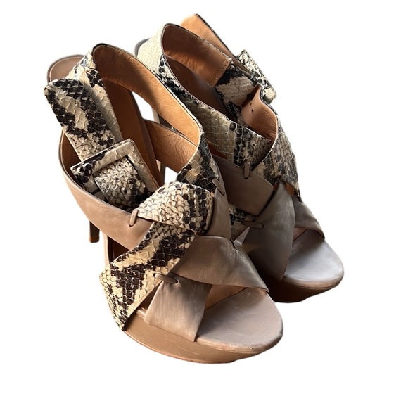 L.A.M.B. Sz 6 Stiletto Snake & Tan Leather Platform Sandals - Picture 2 of 12